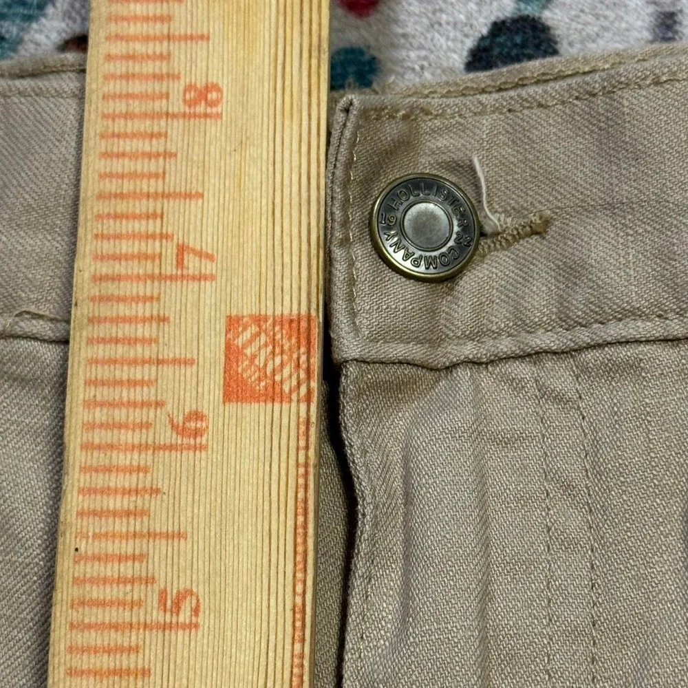 Hollister khaki brown
